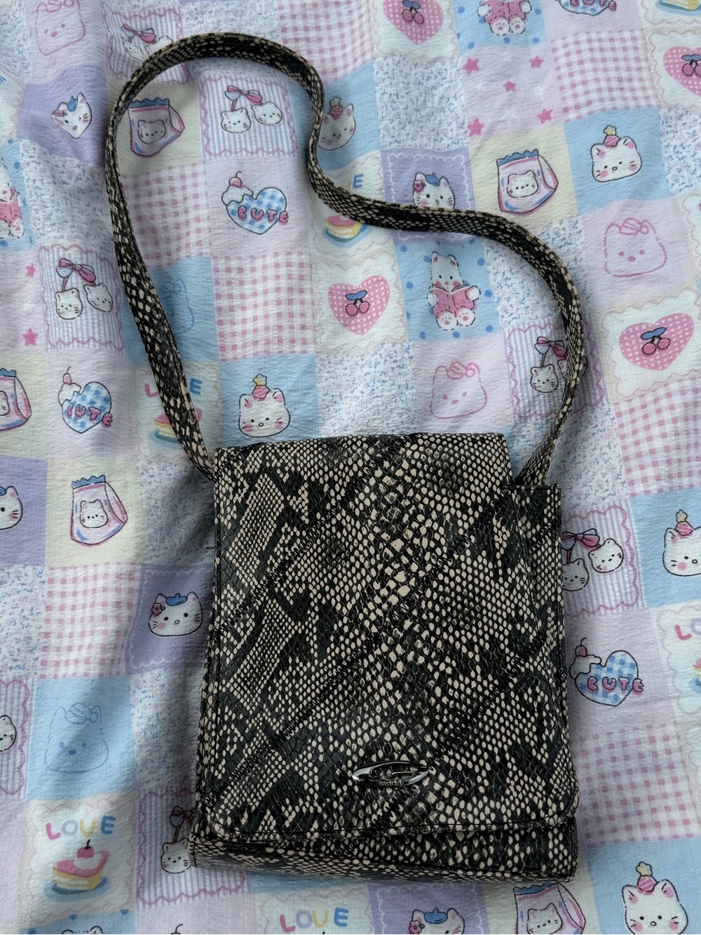 Y2K Vintage Mini Guess Snakeskin Handbag